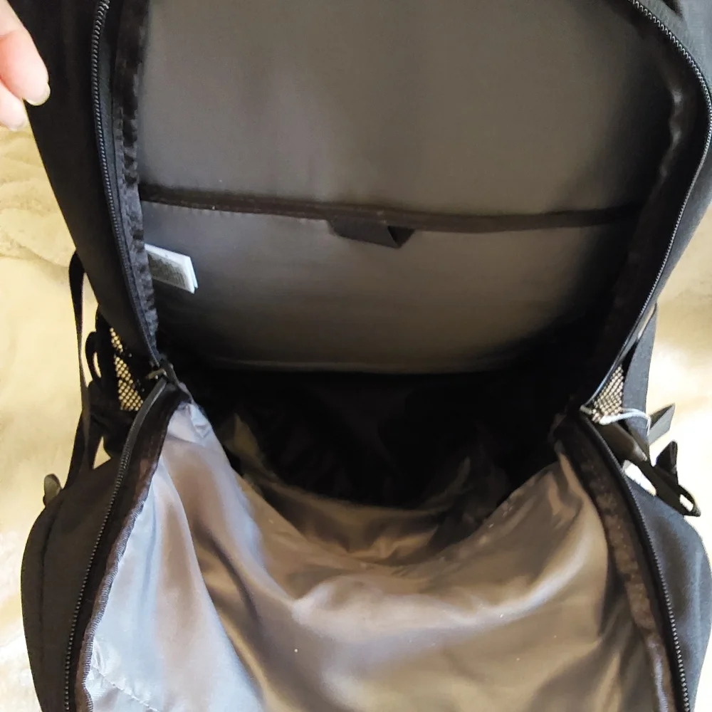 🌺NWT The North Face Dyno Flexvent Black Utility Backpack